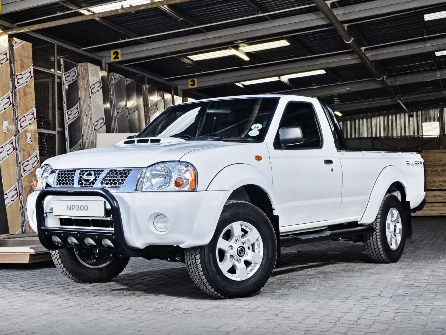  Nissan NP300 Hardbody Silver Single Cab 2013 года  (фото 5 из 9)